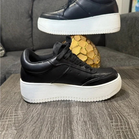 Steve Madden Black and White Platform Sneakers - Picture 13 of 14